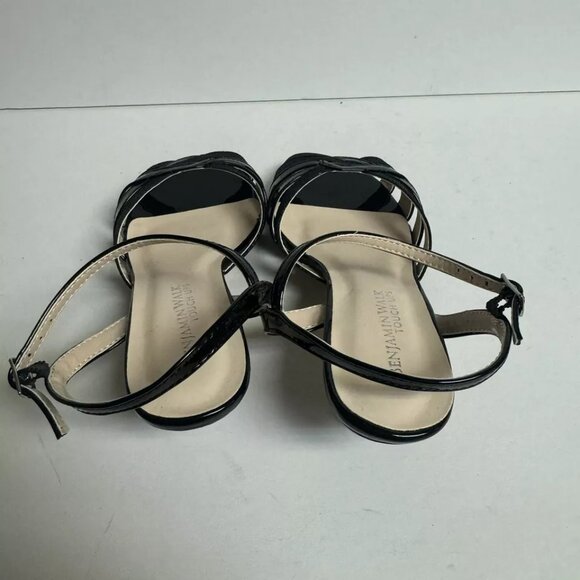 Touch Ups Women’s Jane, Black Slingback Sandals, Size 6Wide - Picture 4 of 6